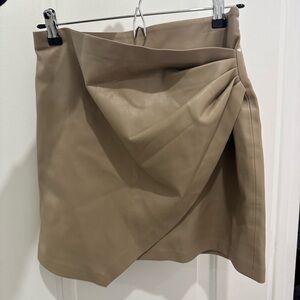 Beige leather effect skirt